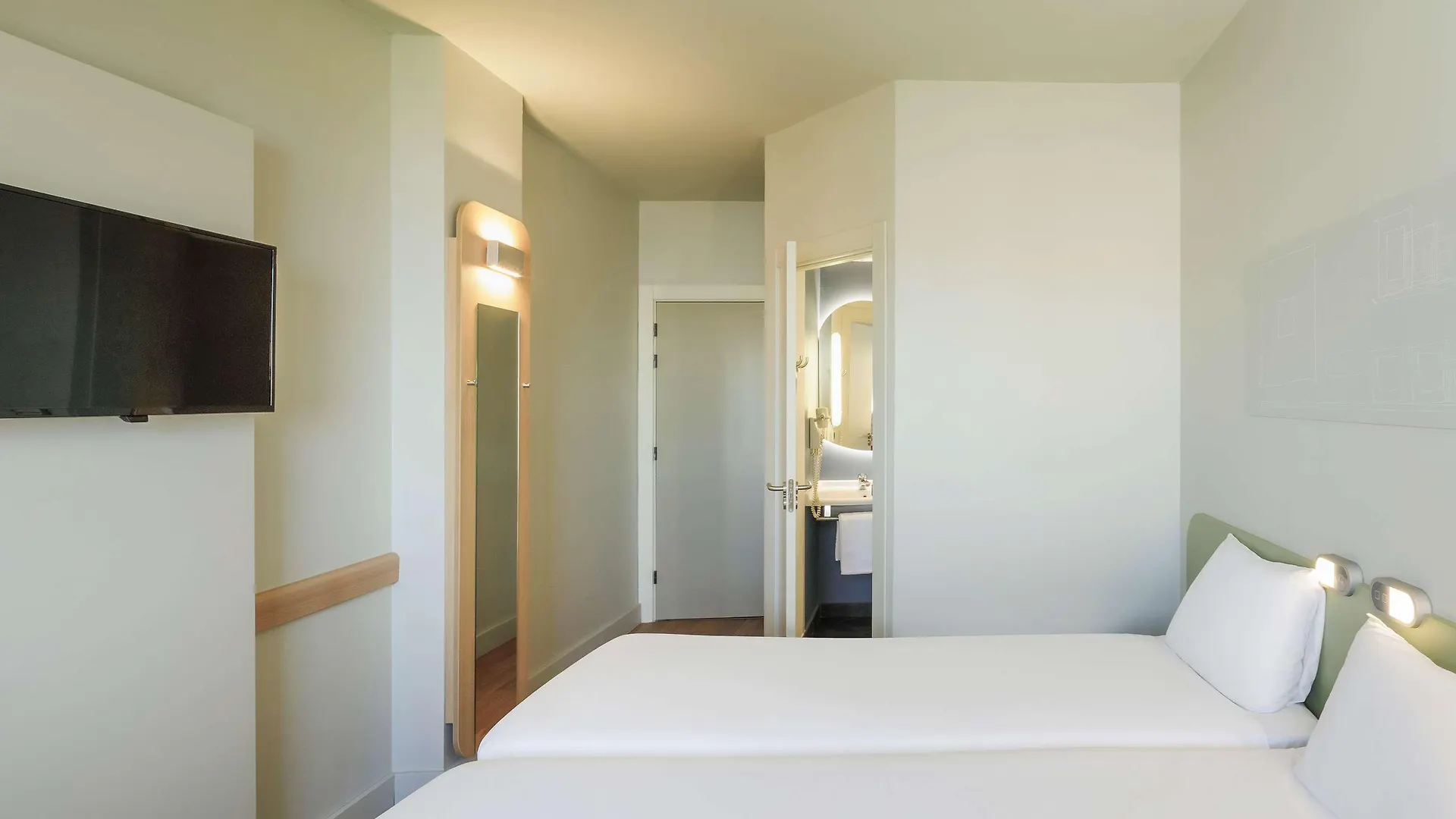 Ibis Budget Malaga Aeropuerto Avenida De Velazquez Spain